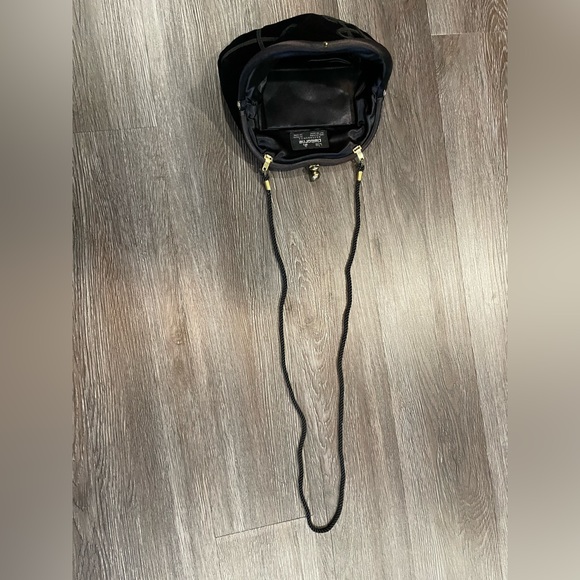 Liz Claiborn Back evening velvet clutch - Picture 10 of 10